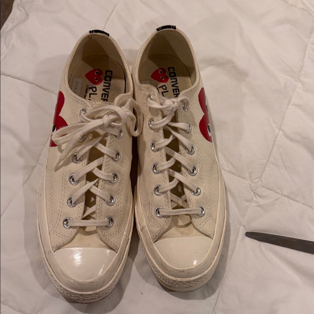 Comme des Garcons PLAY men’s Cream and Red Sneakers - Picture 11 of 12